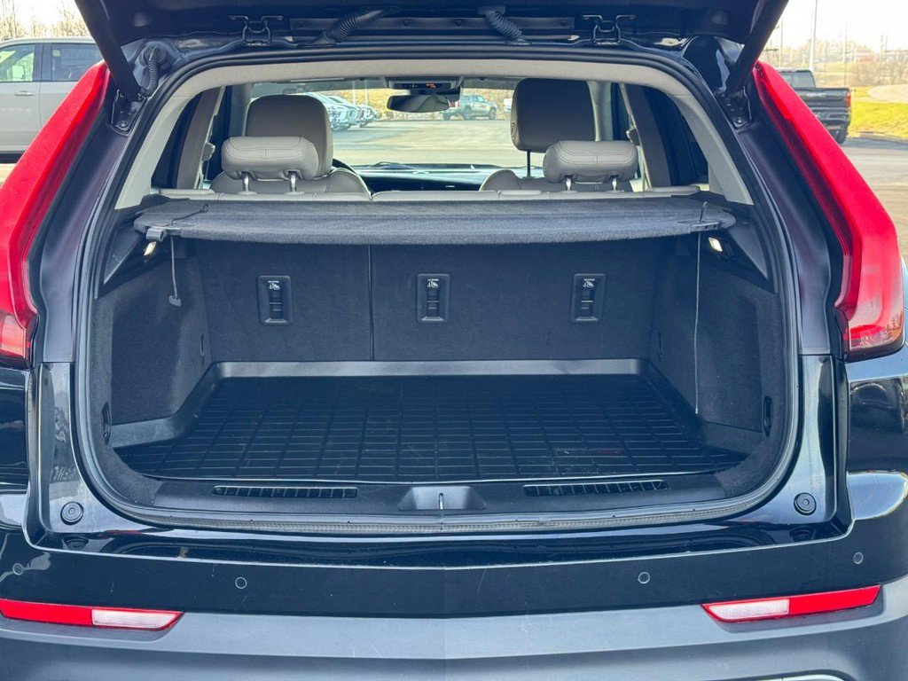 Used 2023 Cadillac XT4 Premium Luxury AWD/4WD image 5