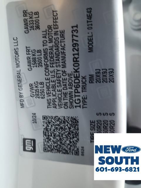 Used 2024 GMC Canyon AT4 w/ AT4 Premium Package image 40