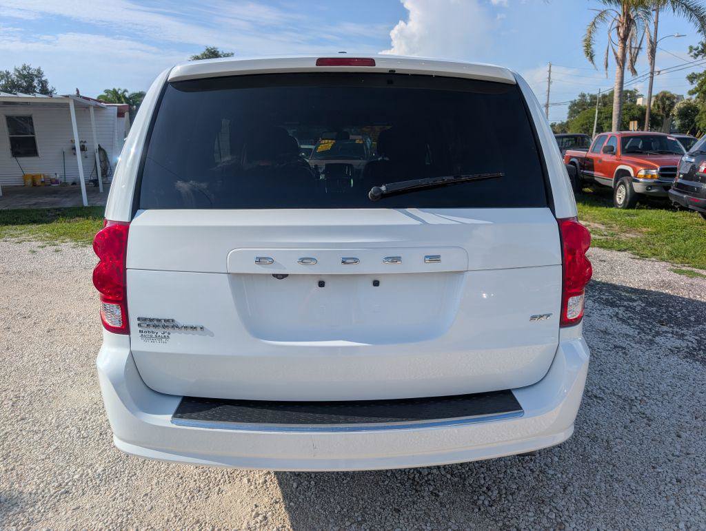 Used 2020 Dodge Grand Caravan SXT FWD image 6