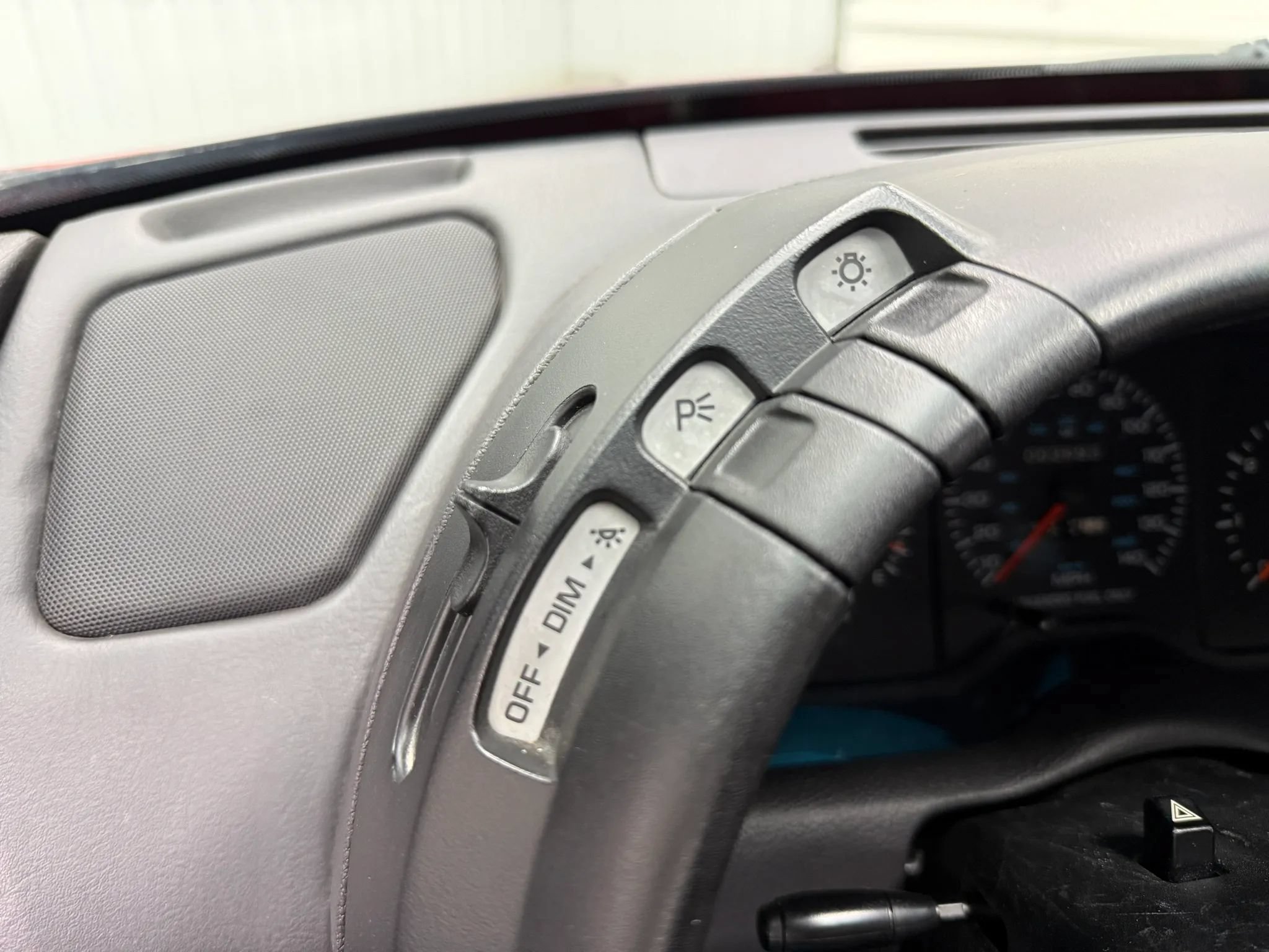 Used 1994 Chrysler LeBaron GTC FWD image 35