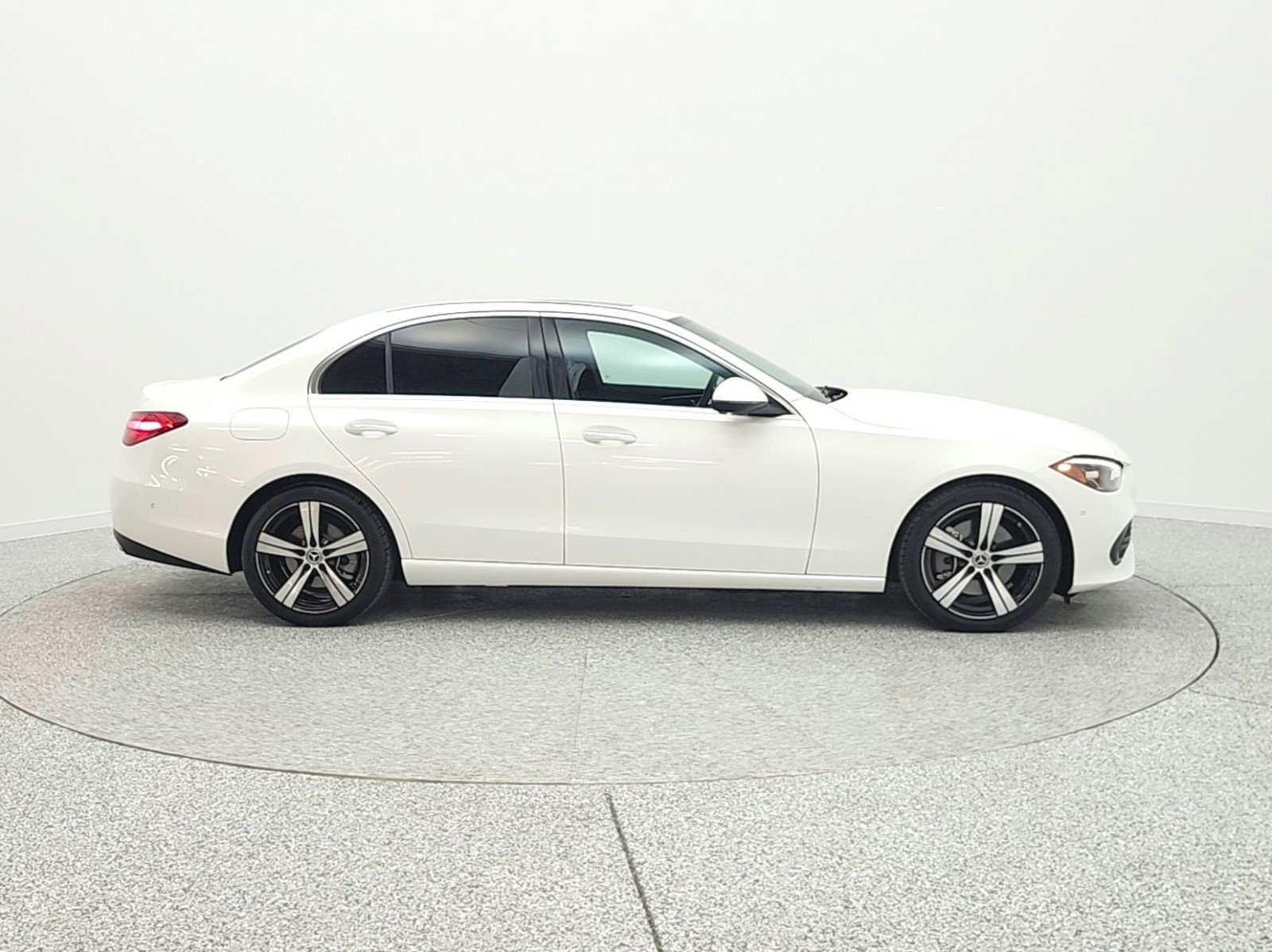 Used 2024 Mercedes-Benz C 300 Sedan image 4