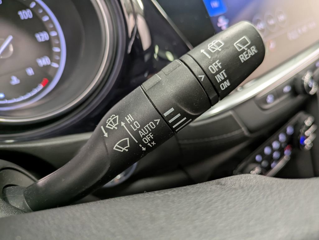 Used 2022 Buick Encore GX Essence w/ Advanced Technology Package FWD image 19