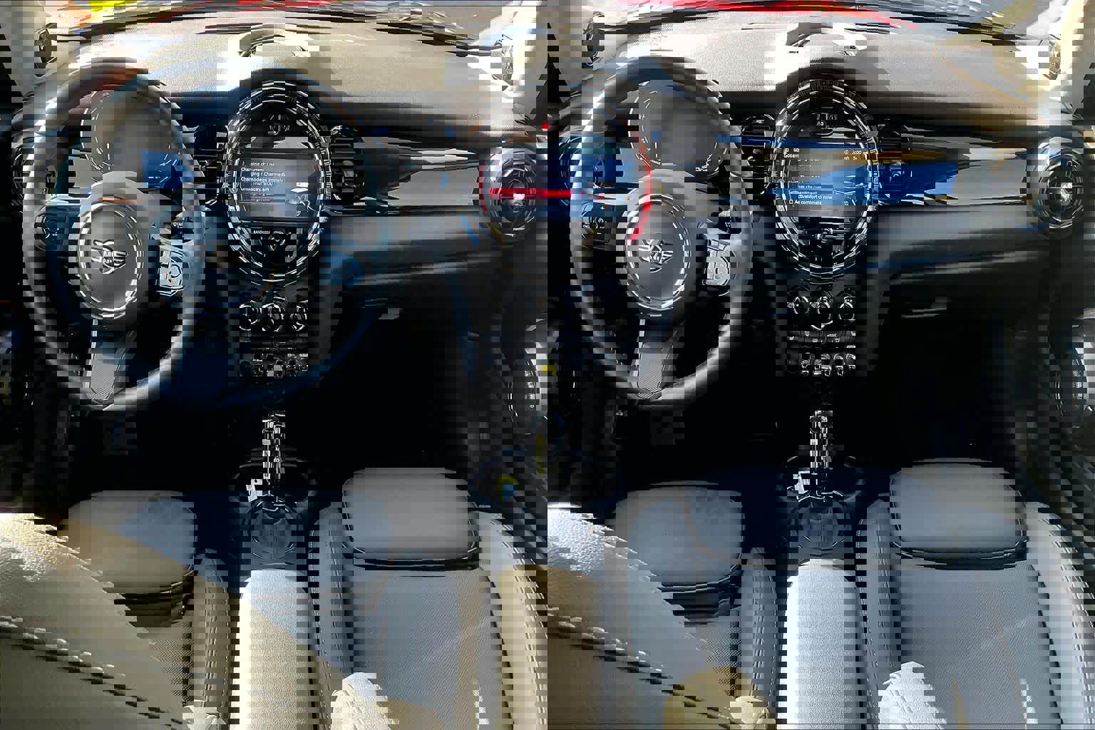 Used 2024 MINI Cooper SE image 16