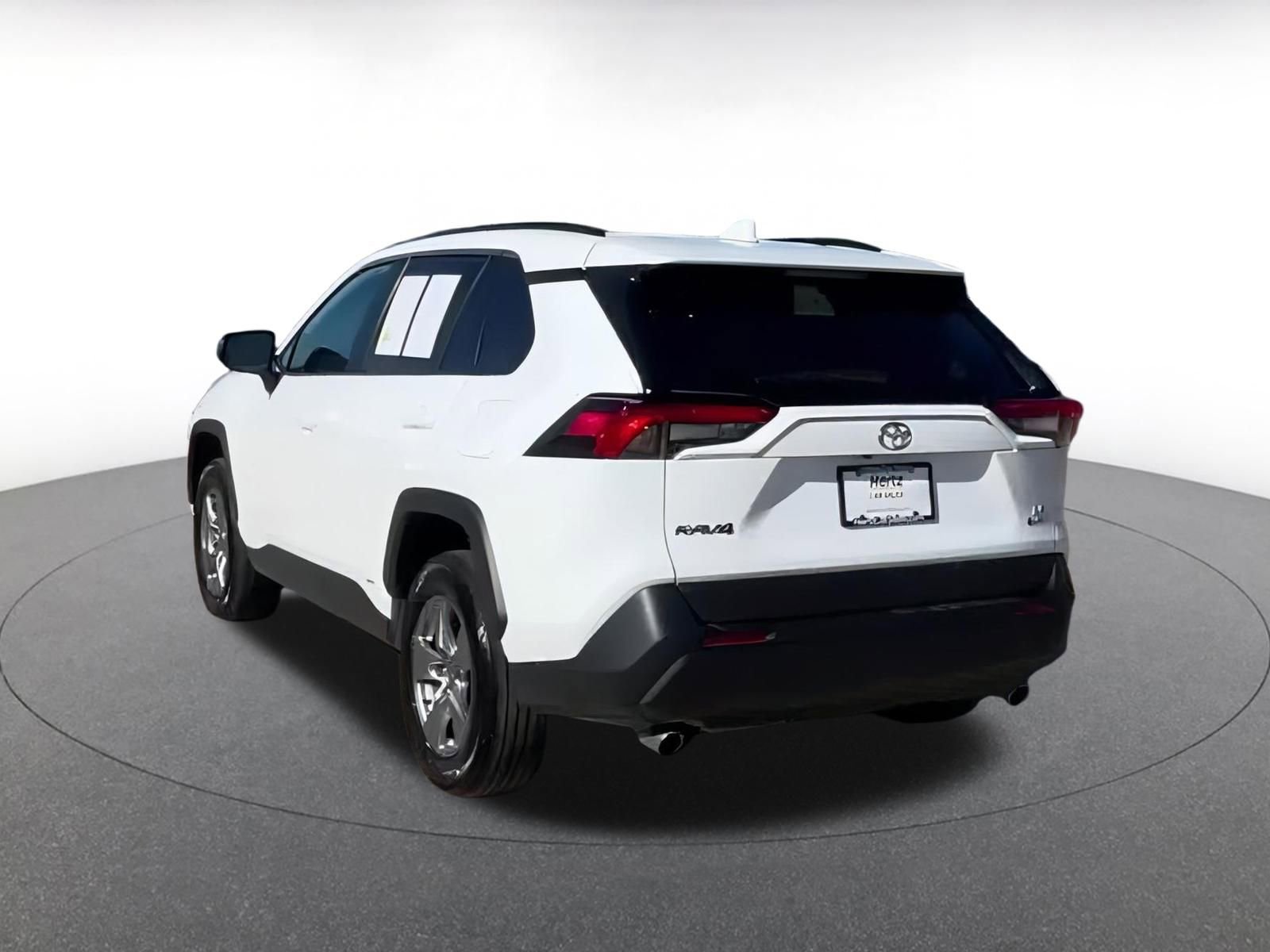 Used 2025 Toyota RAV4 LE image 10