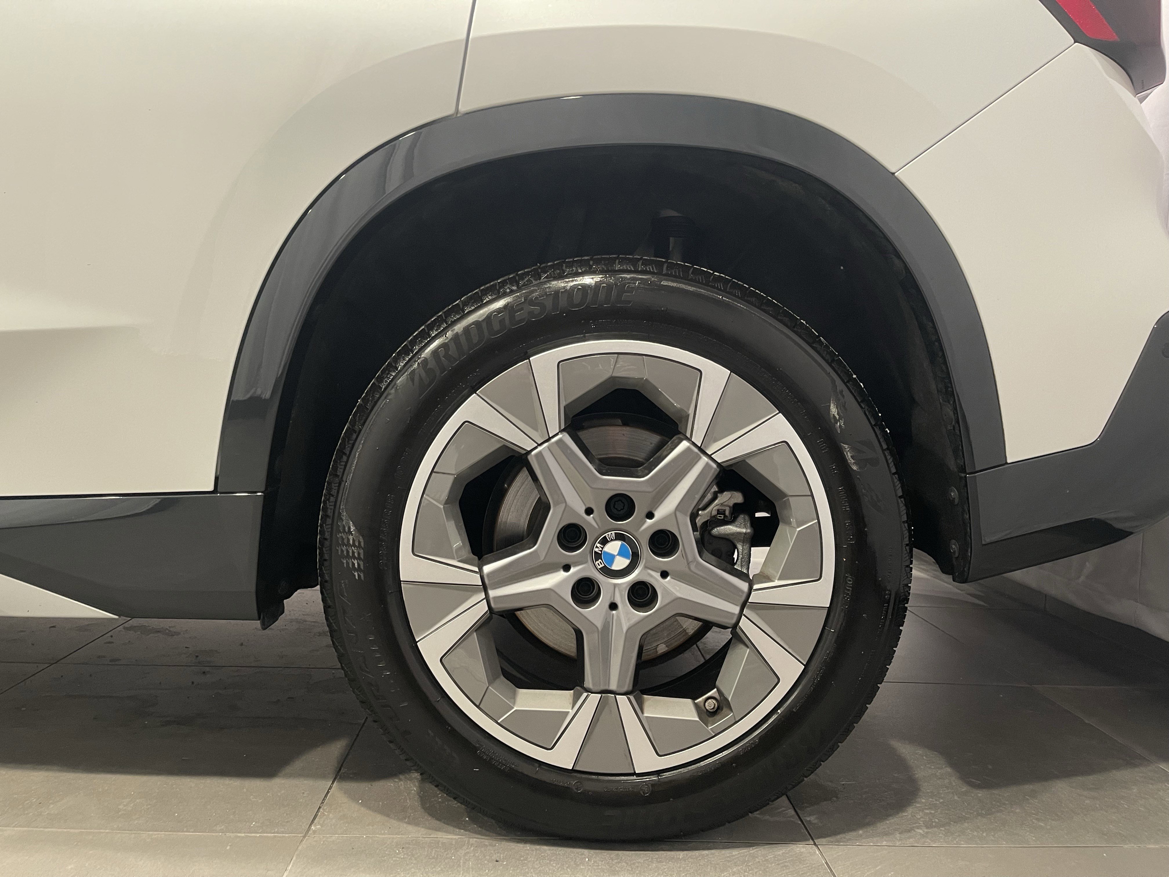 Used 2025 BMW X1 xDrive28i w/ Technology Package image 8