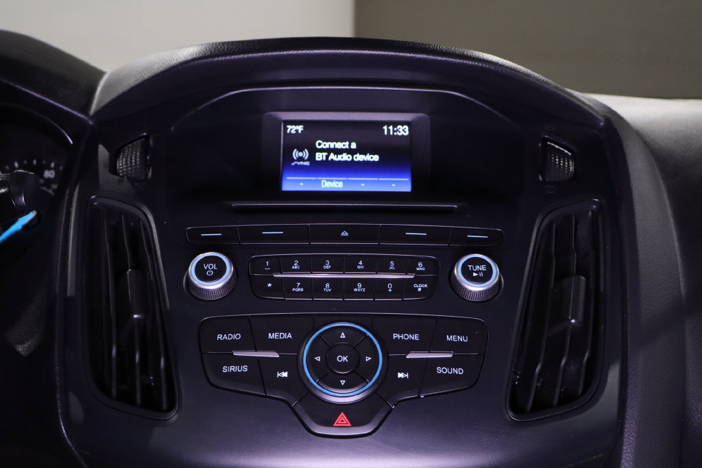 Used 2015 Ford Focus SE FWD image 22