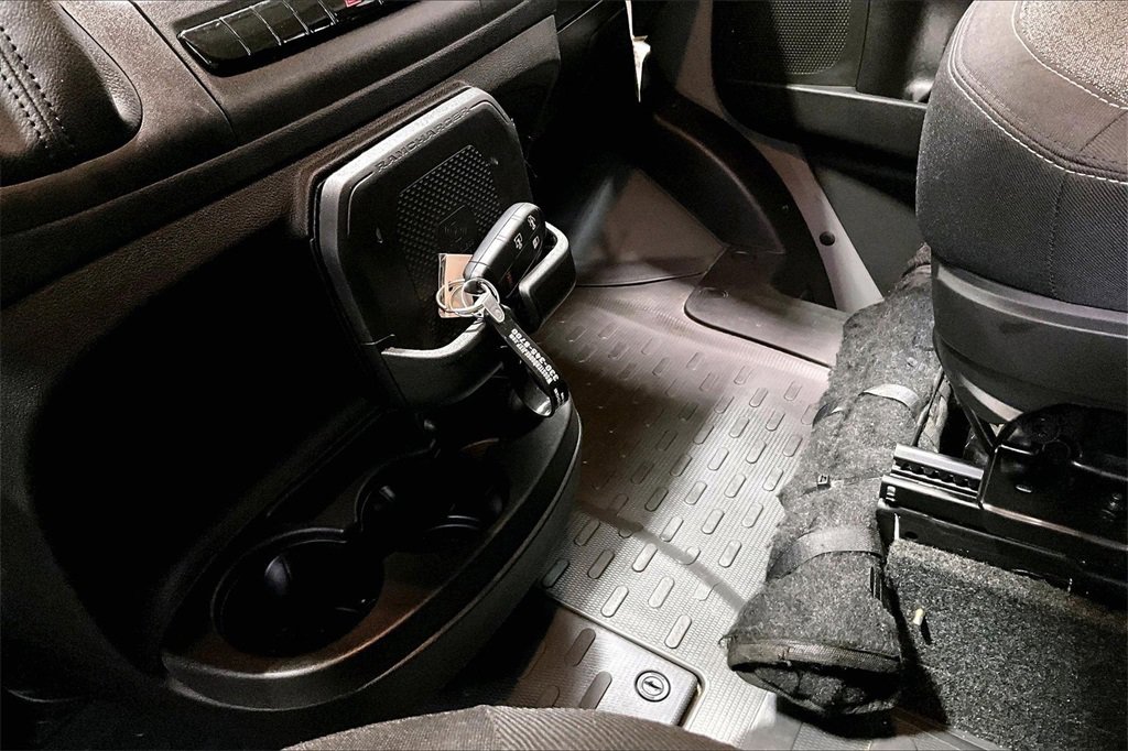 Used 2023 RAM ProMaster 2500 w/ Premium Convenience Group (B) image 18