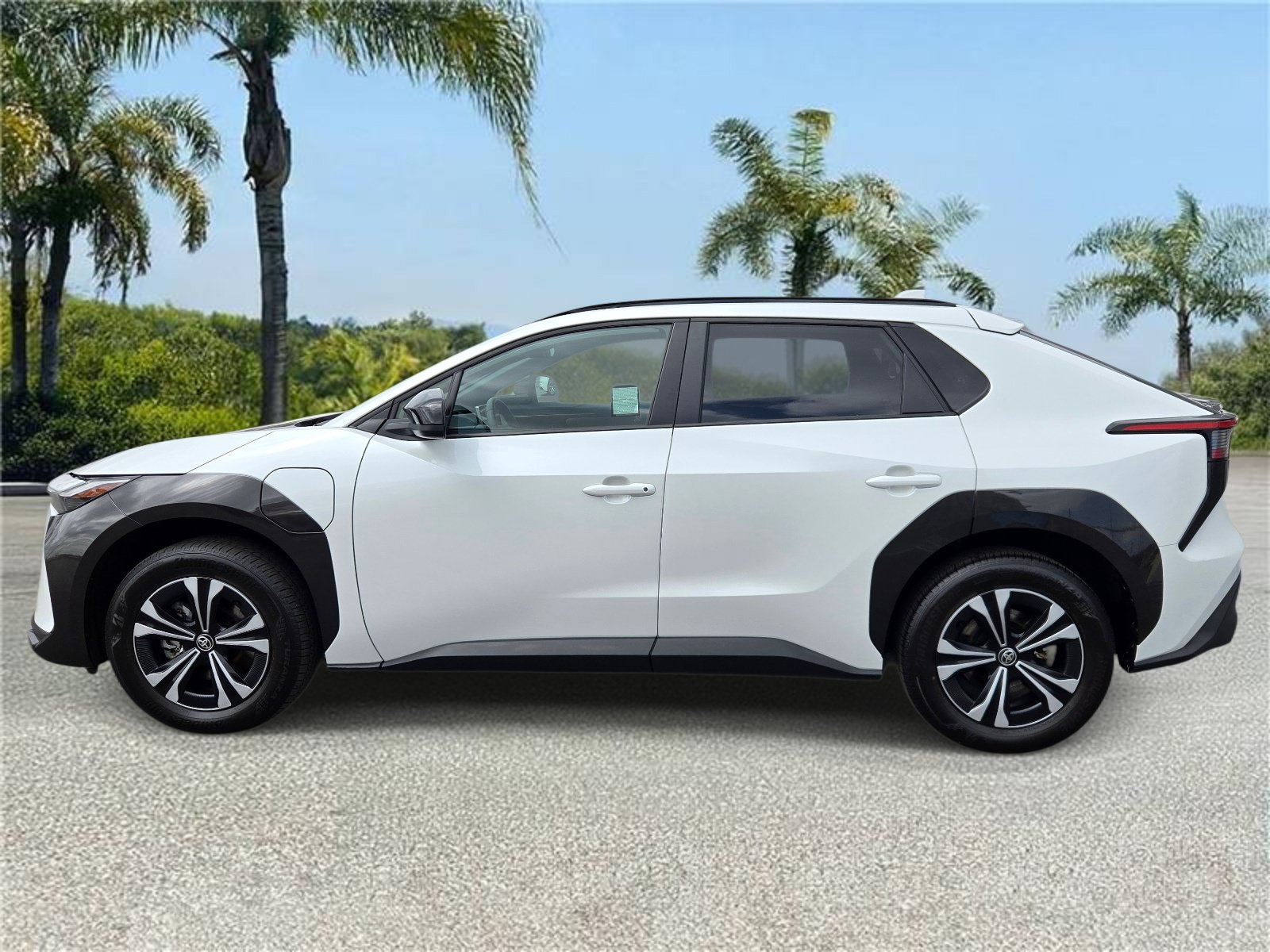 Used 2025 Toyota bZ4X FWD w/ Weather Package image 2