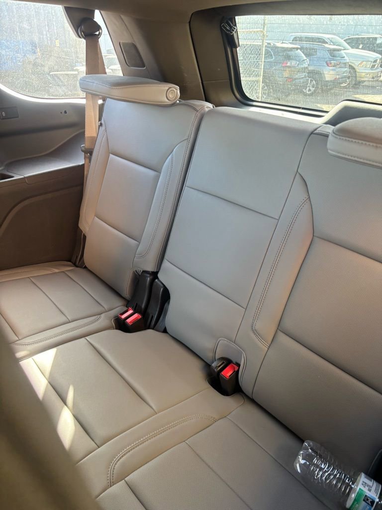 Used 2021 GMC Yukon SLT w/ SLT Luxury Package image 9