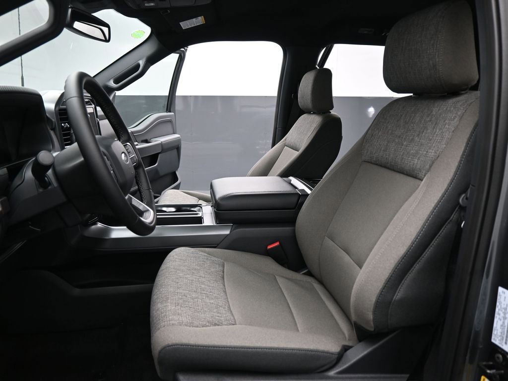 New 2025 Ford F150 XLT w/ Equipment Group 302A MID image 9