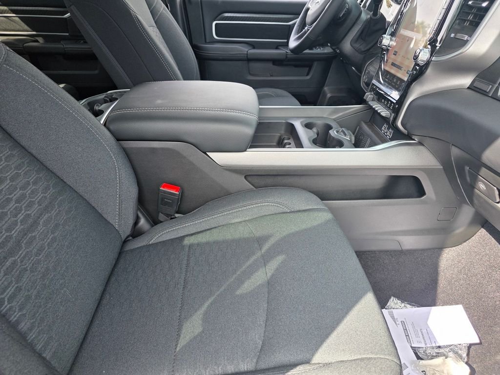 New 2026 RAM 2500 Big Horn AWD/4WD image 12