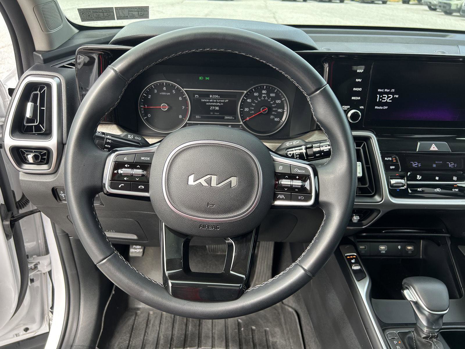 Used 2023 Kia Sorento S w/ Panoramic Sunroof Package image 16