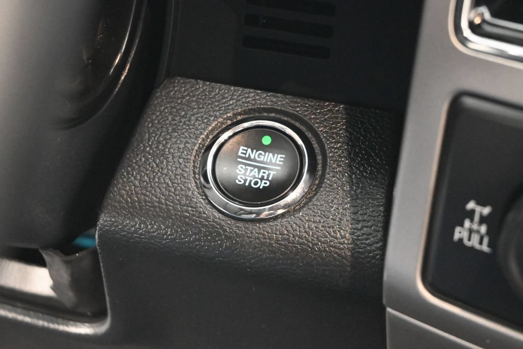 Used 2022 Ford F250 Lariat w/ Tremor Off-Road Package AWD/4WD image 13