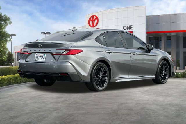Certified 2025 Toyota Camry SE FWD image 5
