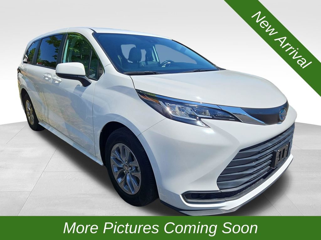 Used 2022 Toyota Sienna LE