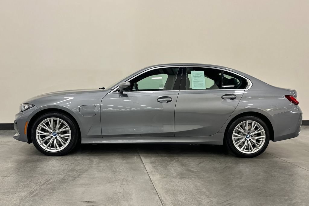 Used 2024 BMW 330e w/ Convenience Package RWD image 7