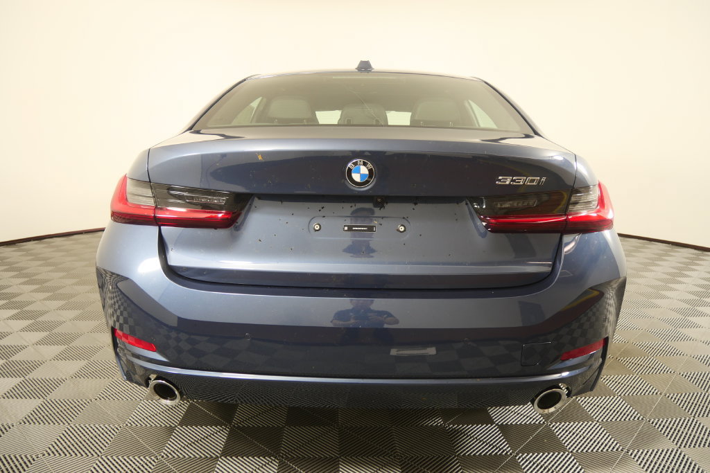 New 2026 BMW 330i Sedan w/ Convenience Package RWD image 5