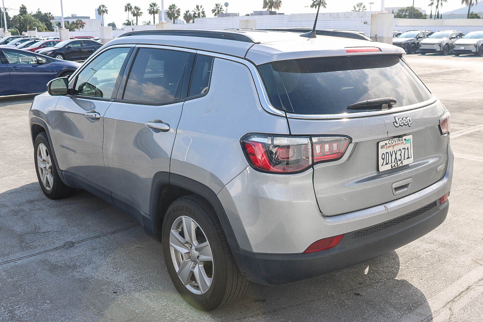Used 2022 Jeep Compass Latitude w/ Convenience Group FWD image 13