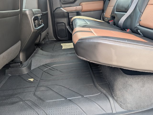Used 2021 Chevrolet Silverado 1500 High Country w/ Technology Package AWD/4WD image 22