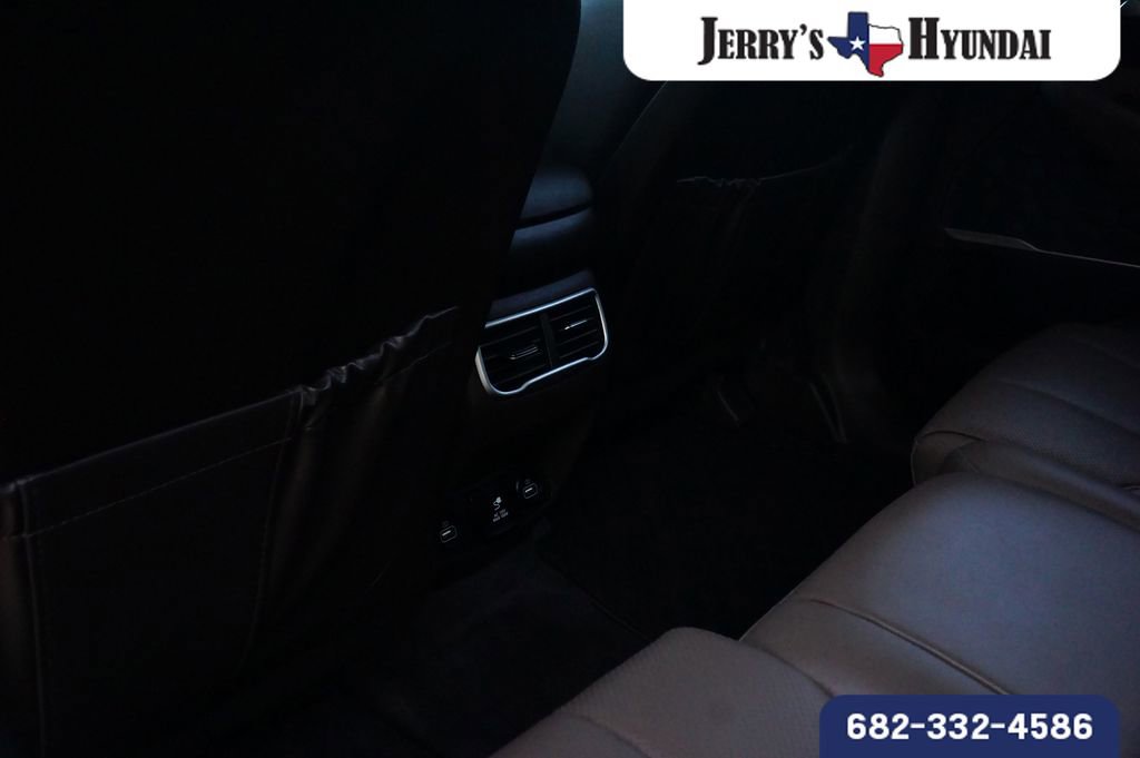 Used 2022 Hyundai Santa Fe Limited w/ Cargo Package image 22
