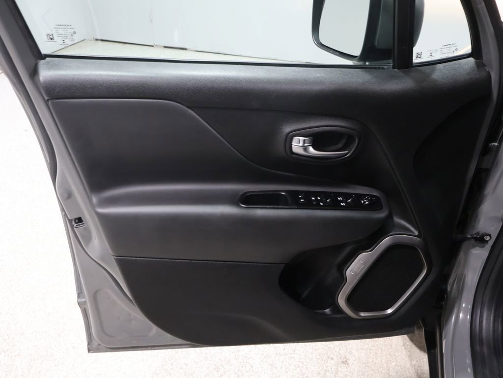 Used 2020 Jeep Renegade Limited image 12