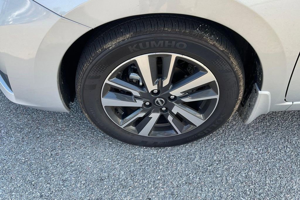 Used 2025 Nissan Versa SV w/ Trunk Package image 9
