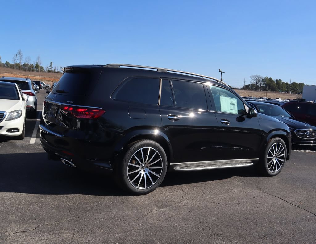Used 2025 Mercedes-Benz GLS 580 4MATIC image 3