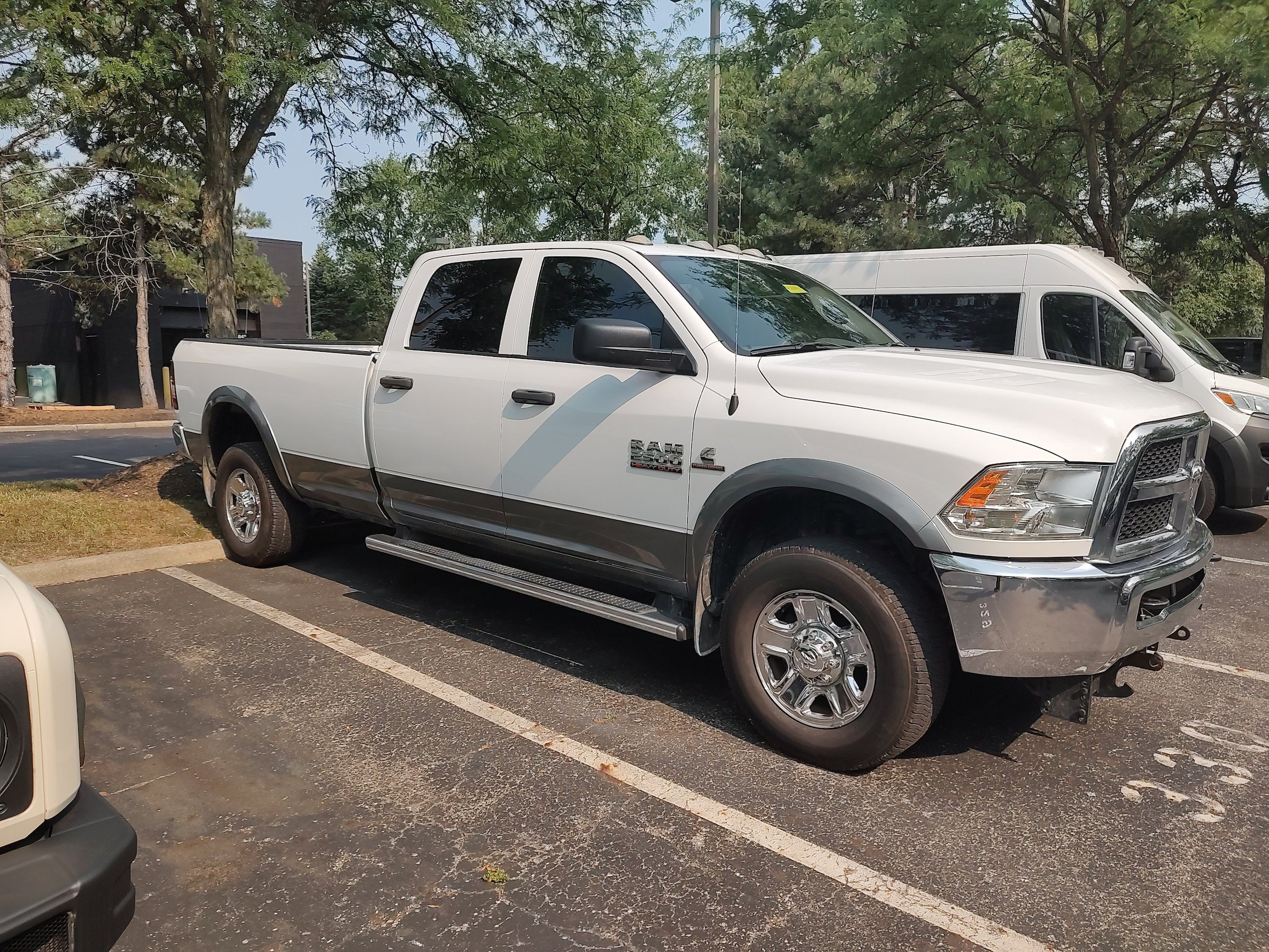 Used 2018 RAM 2500 Tradesman w/ Chrome Appearance Group AWD/4WD image 7