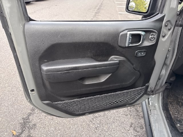 Used 2023 Jeep Gladiator Sport AWD/4WD image 24