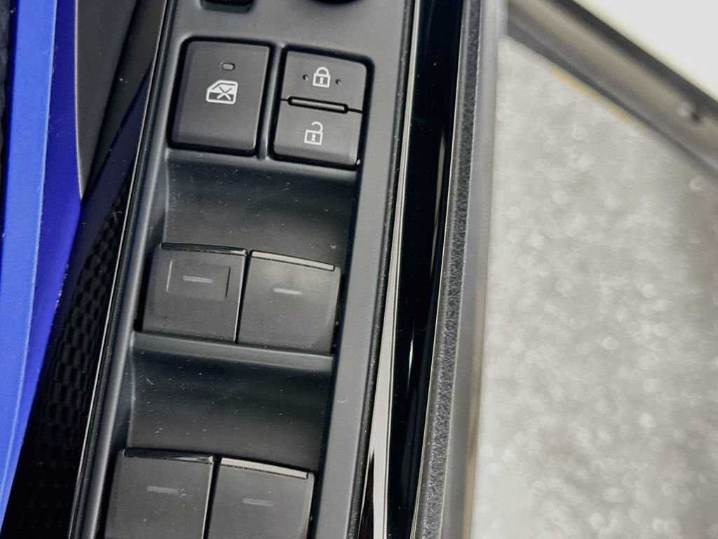 Used 2021 Toyota C-HR XLE FWD image 19
