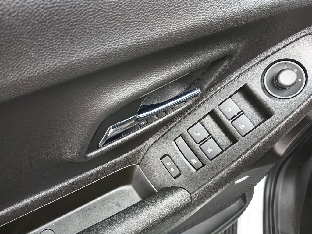 Used 2020 Chevrolet Trax Premier image 16