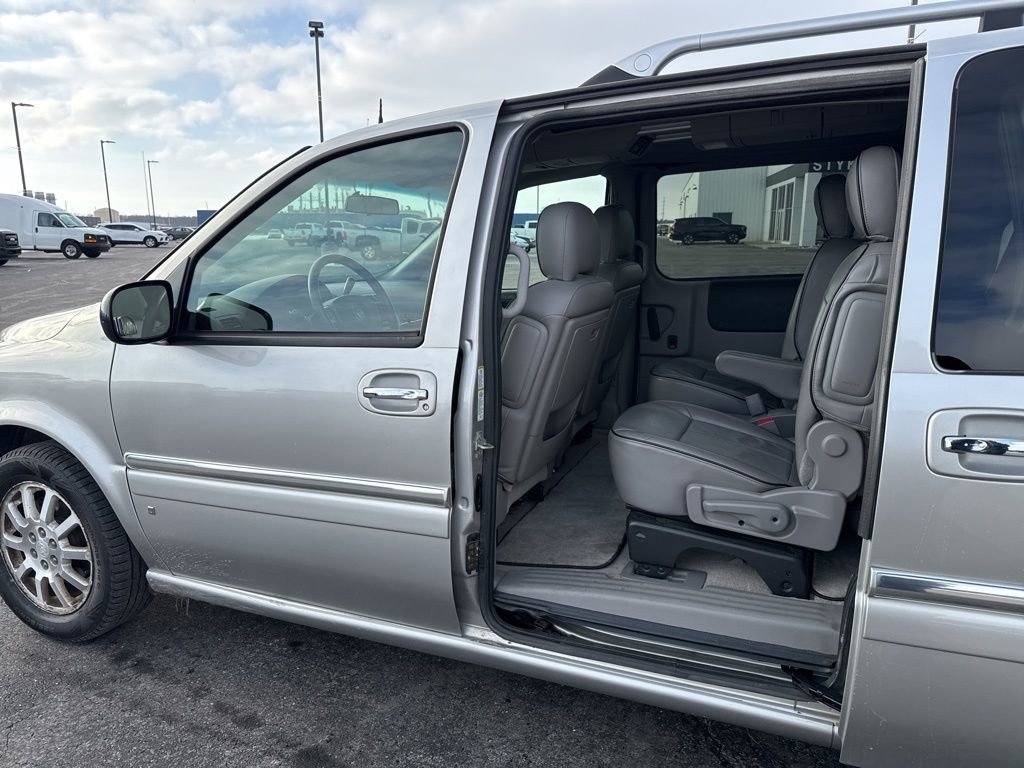 Used 2006 Buick Terraza CXL w/ Driver Confidence Package image 12