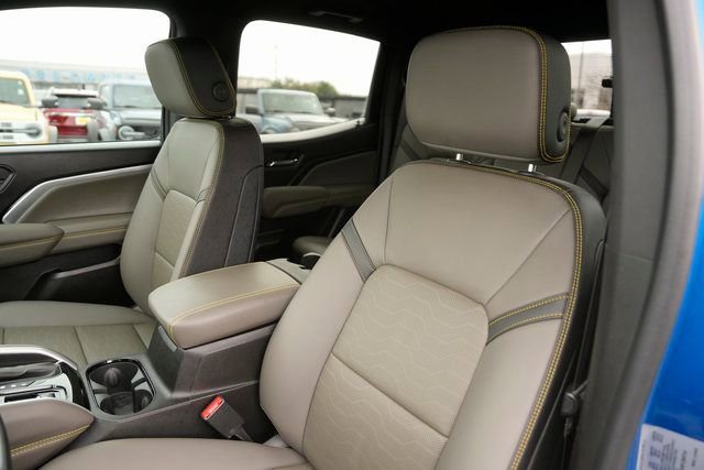 Used 2023 Chevrolet Colorado ZR2 w/ ZR2 Convenience Package III image 10