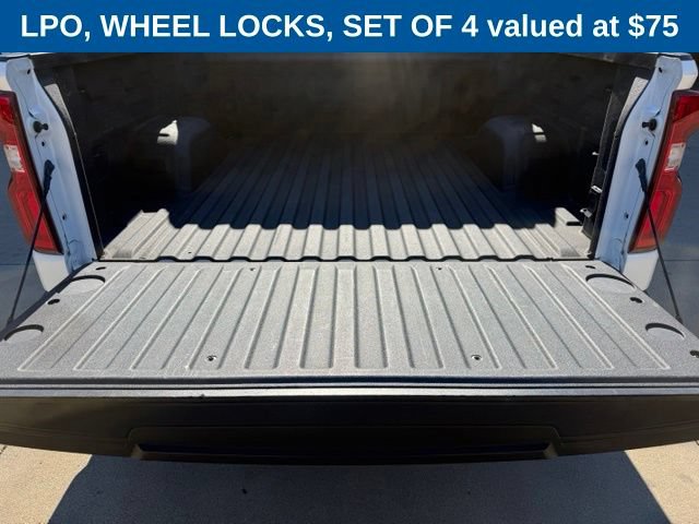 Used 2019 Chevrolet Silverado 1500 High Country w/ Technology Package AWD/4WD image 6