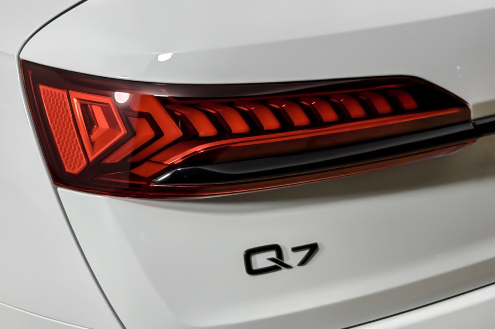 Used 2022 Audi Q7 3.0T Premium Plus AWD/4WD image 25