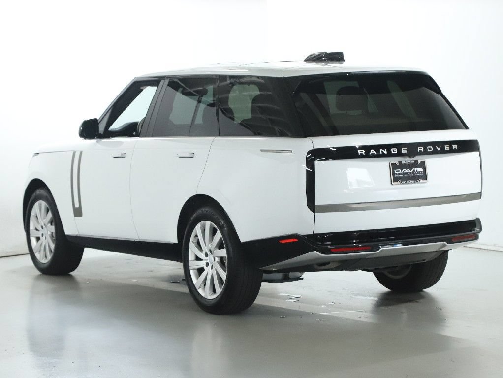 Used 2025 Land Rover Range Rover SE AWD/4WD image 5
