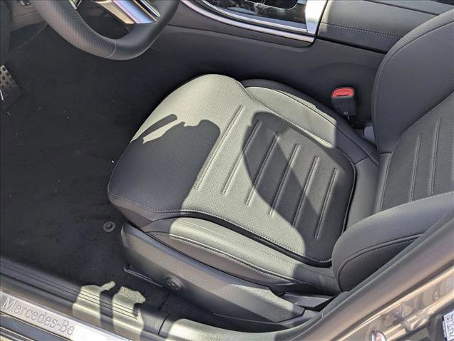 New 2025 Mercedes-Benz C 300 Sedan image 4