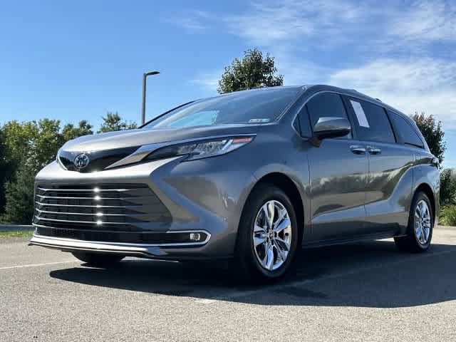 Used 2026 Toyota Sienna Limited AWD/4WD image 30