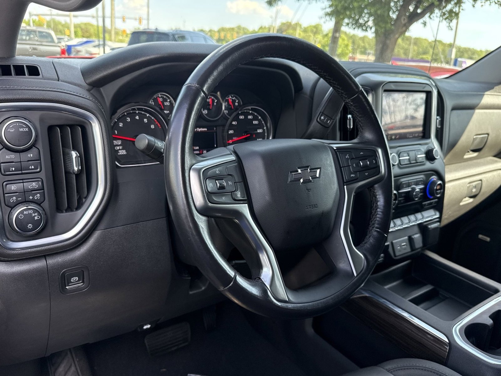 Used 2022 Chevrolet Silverado 1500 RST AWD/4WD image 16