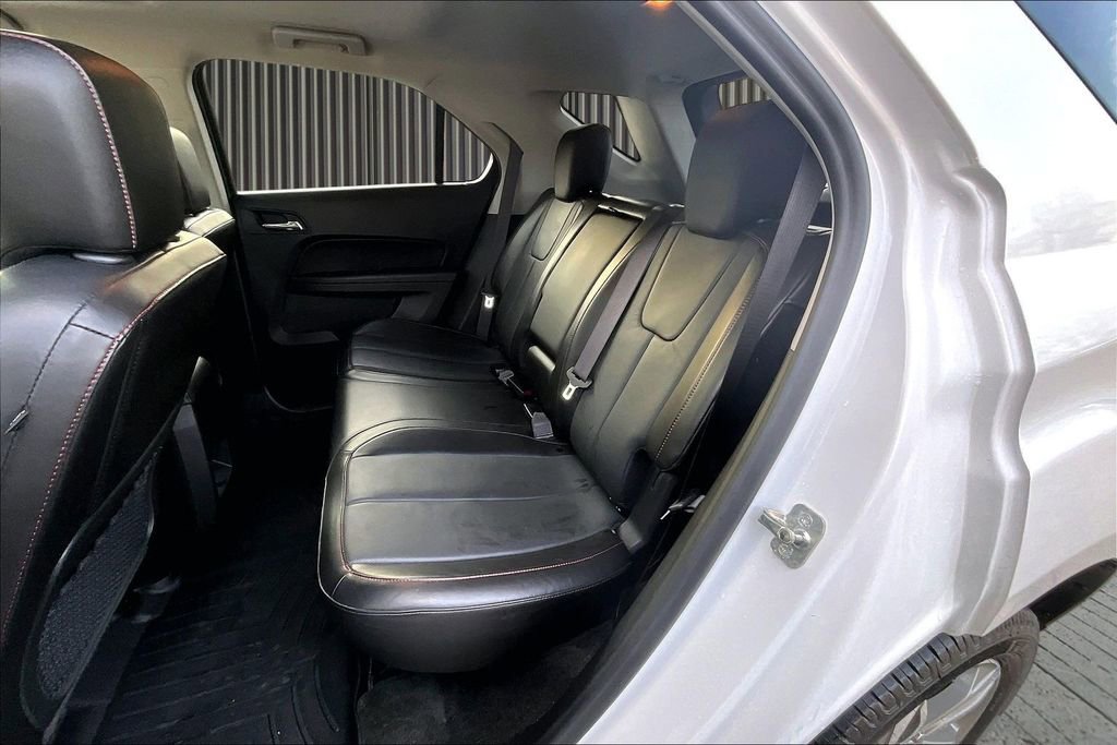 Used 2017 Chevrolet Equinox Premier w/ Enhanced Convenience Package image 27