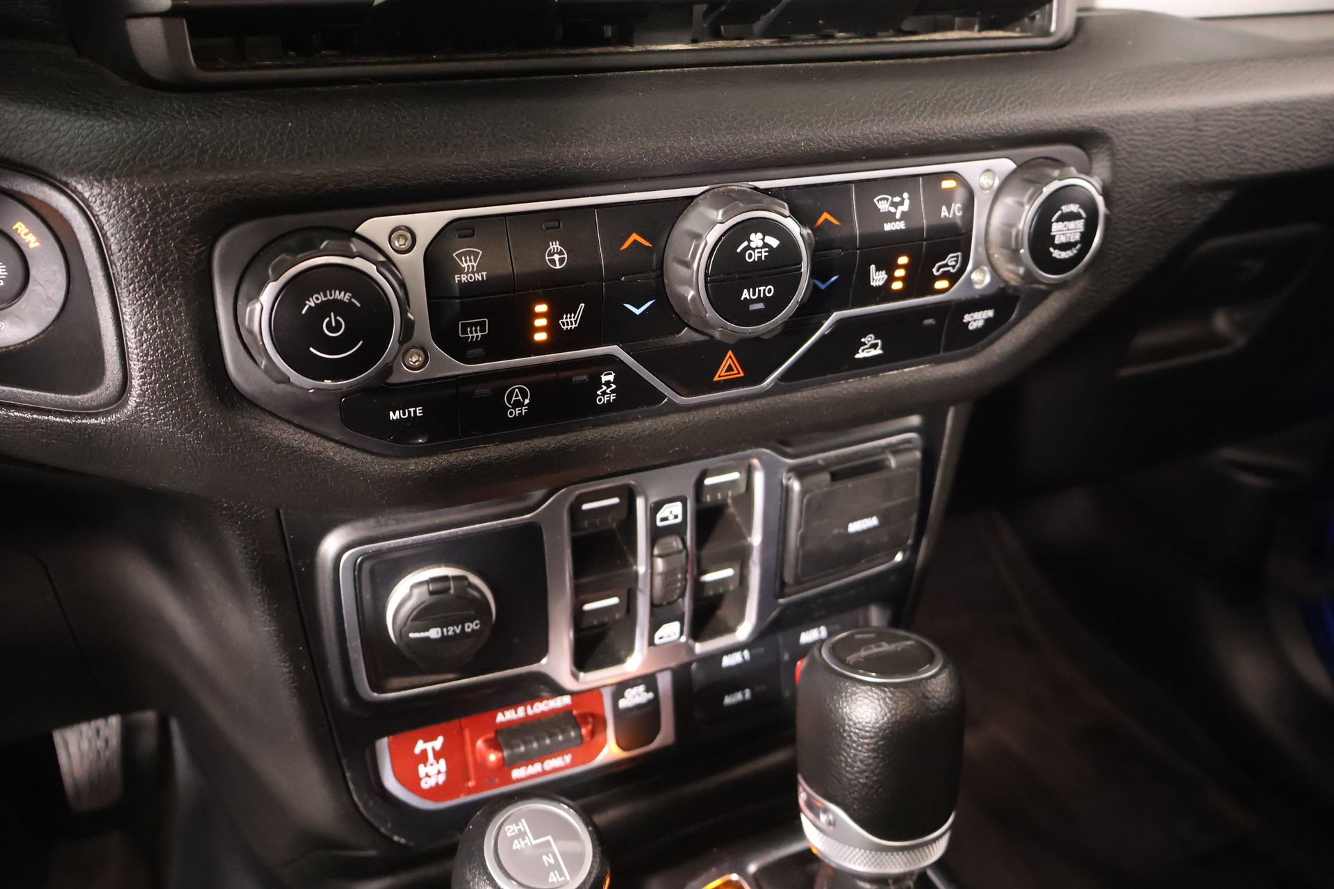 Used 2024 Jeep Gladiator Sport AWD/4WD image 7