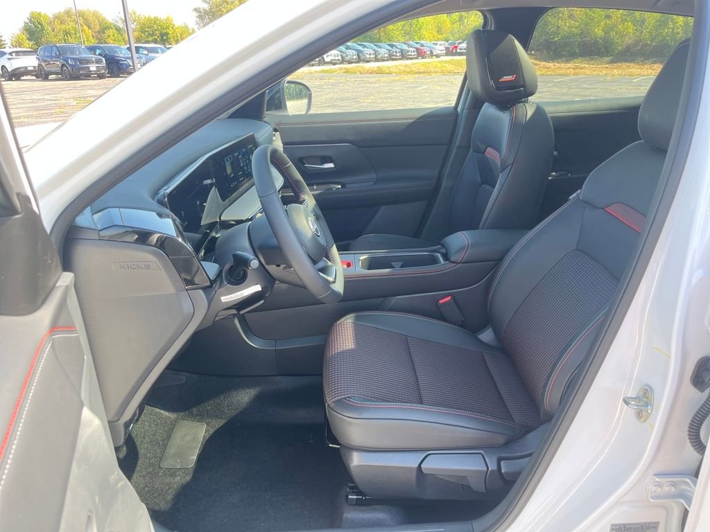 New 2026 Nissan Kicks SR w/ SR Premium Package AWD/4WD image 13