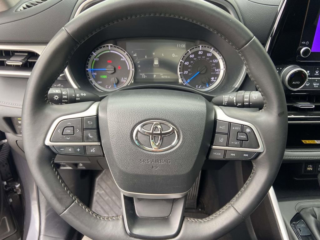 Used 2024 Toyota Highlander XLE image 36