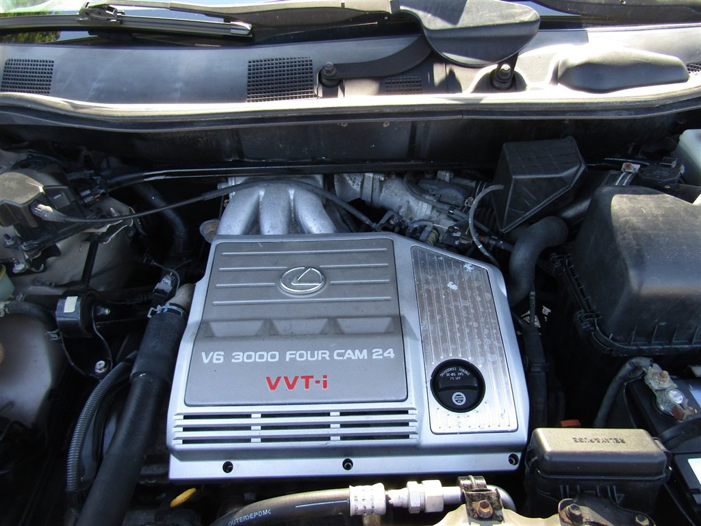 Used 2000 Lexus RX 300 4WD w/ Limited Pkg image 32