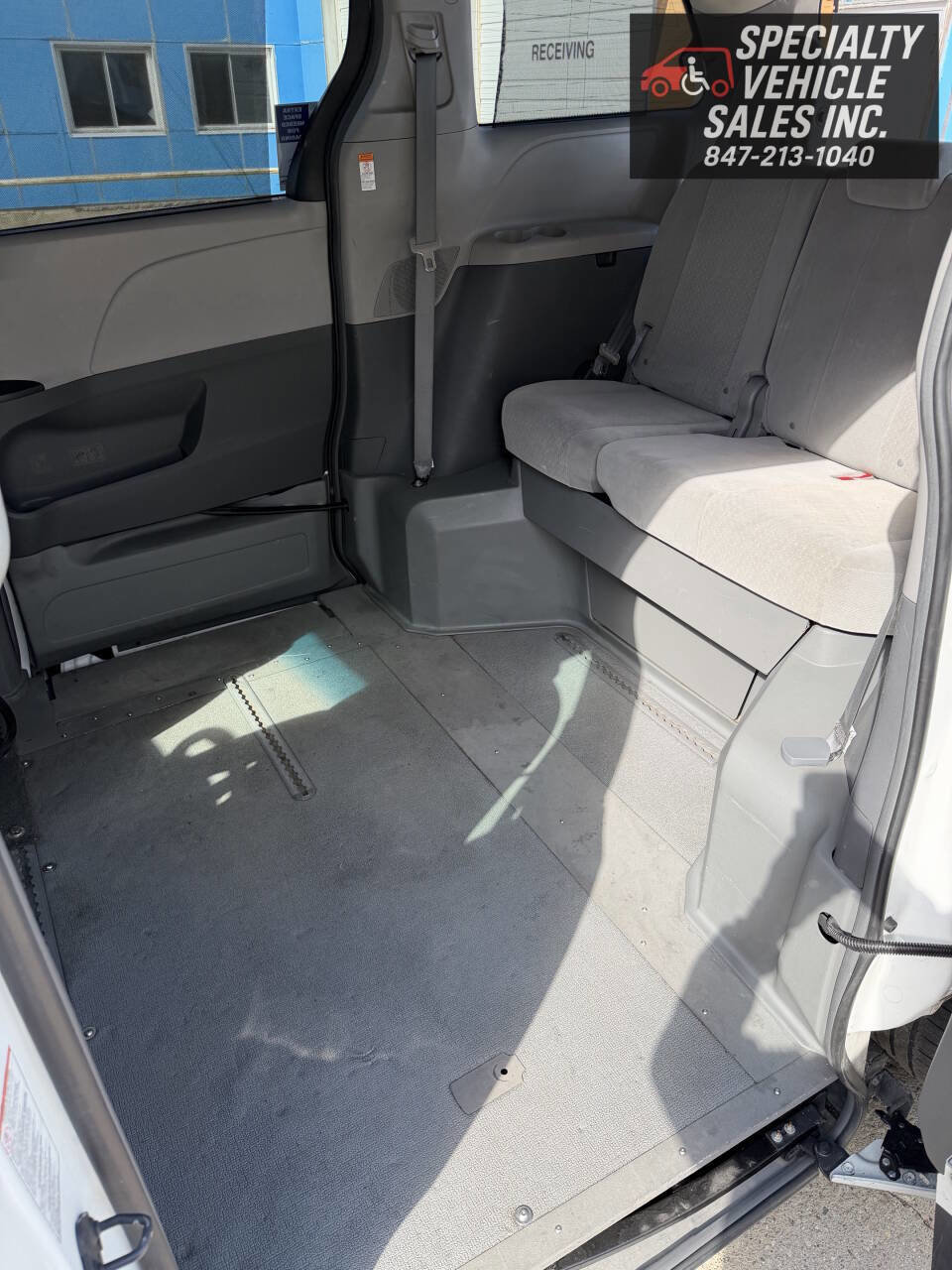 Used 2017 Toyota Sienna LE image 17