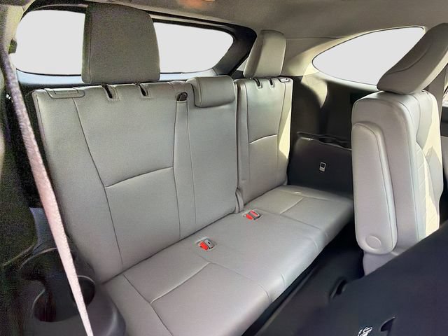 Used 2021 Toyota Highlander XLE AWD/4WD image 25