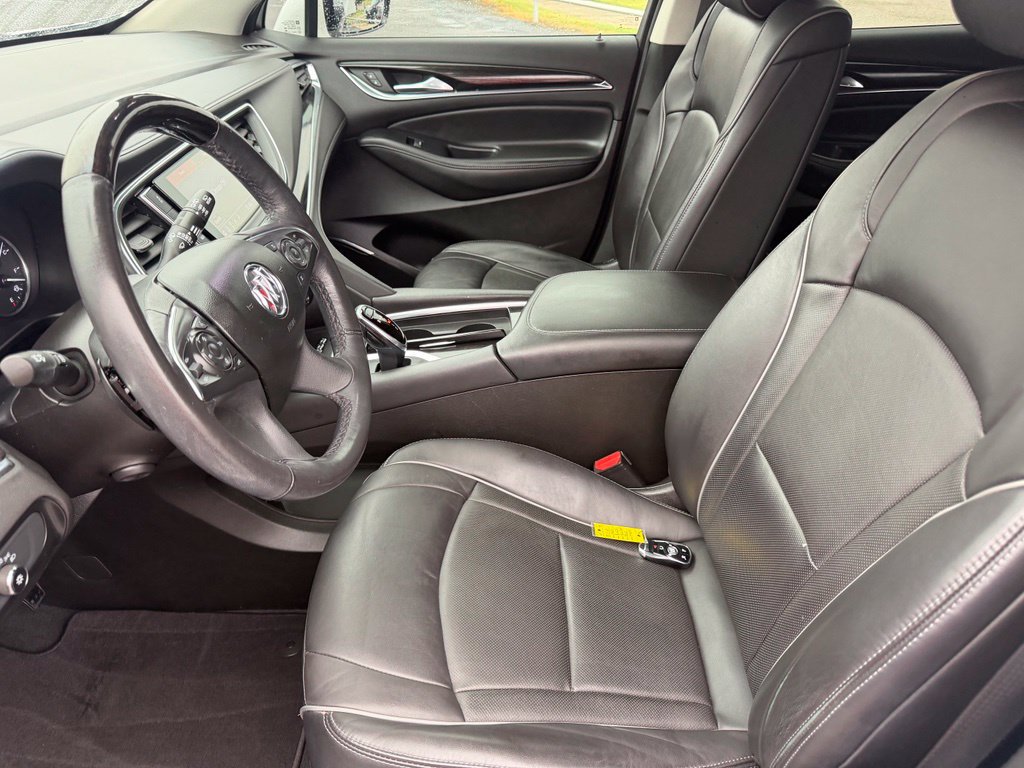 Used 2021 Buick Enclave Avenir w/ Avenir Technology Package FWD image 30