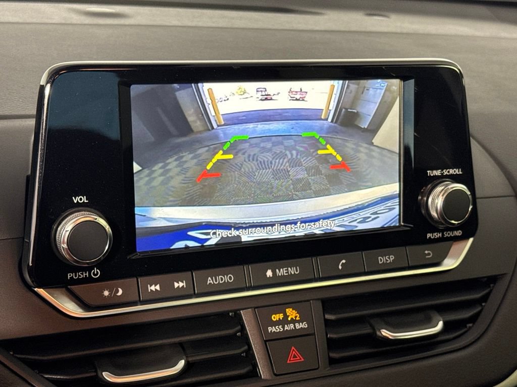 Used 2024 Nissan Altima 2.5 S FWD image 24