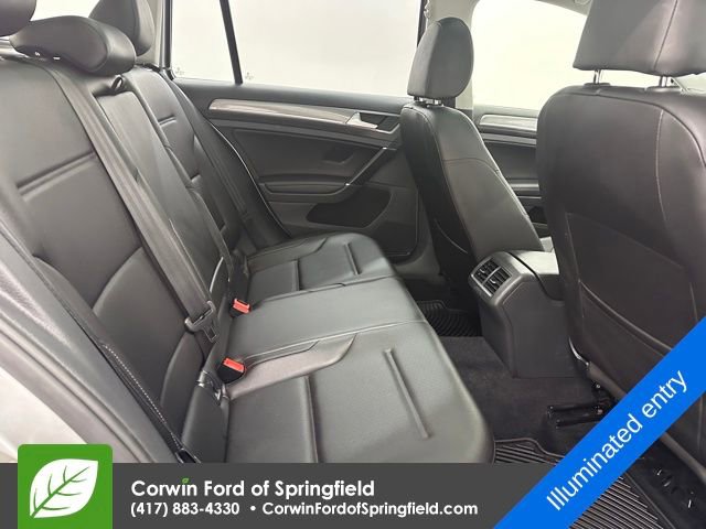 Used 2017 Volkswagen Golf Alltrack SE image 12