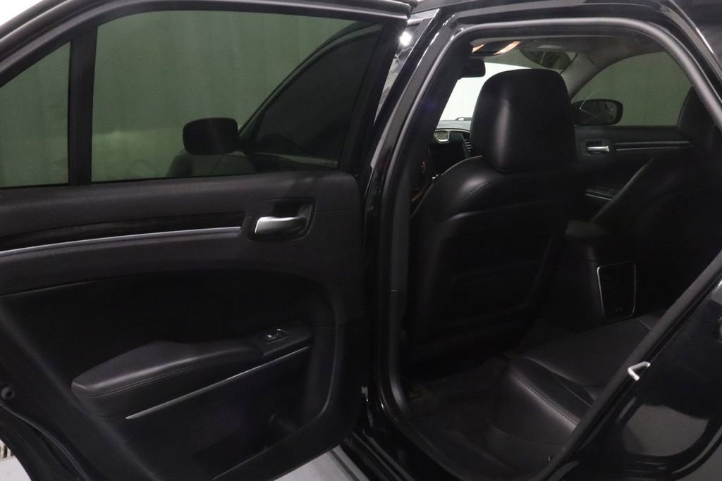 Used 2015 Chrysler 300 Limited AWD/4WD image 14